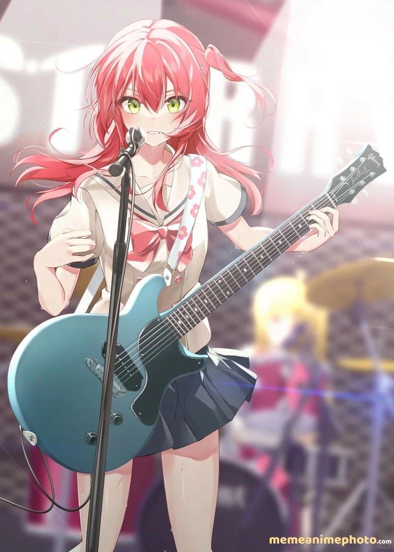 Ảnh Ikuyo Kita nổi bật trong series anime