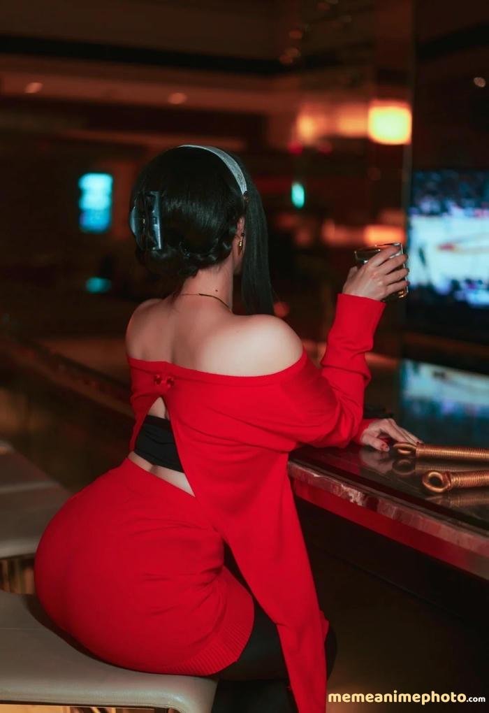 Yor Forger cosplay (27)