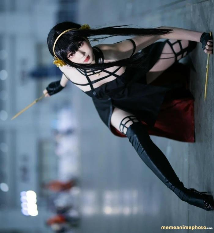 Yor Forger cosplay (33)