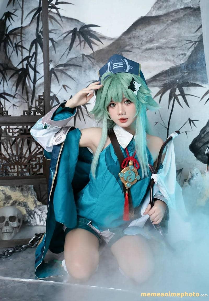 cosplay anime nữ khiêu dâm