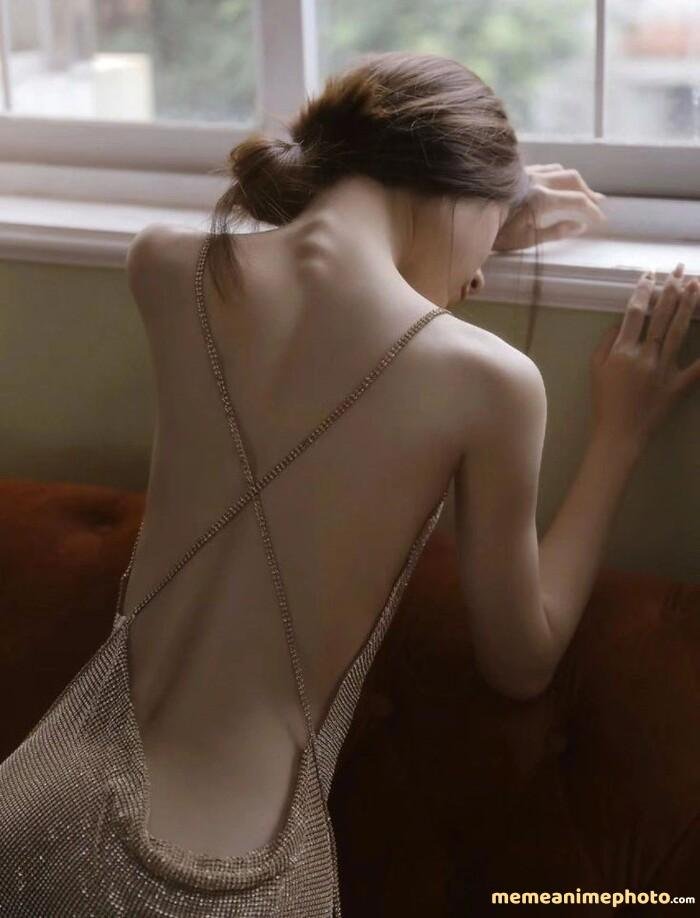 gái xinh quay lưng đẹp sang