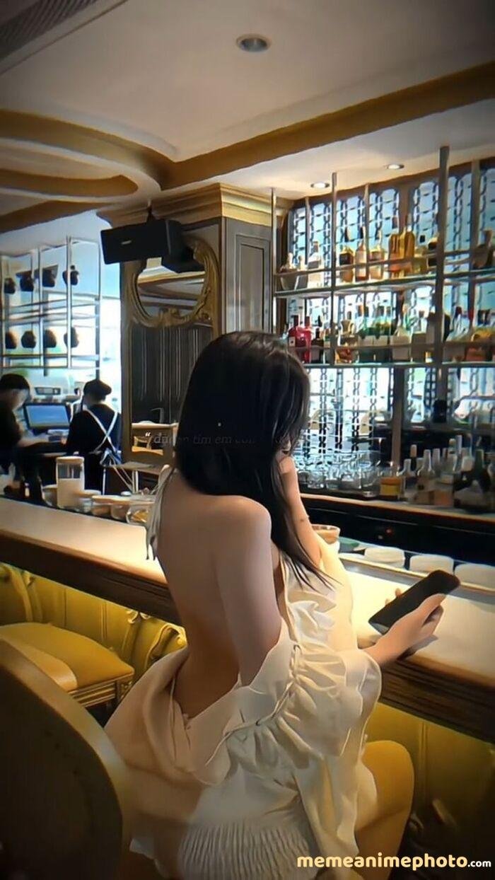 gái xinh quay lưng slay