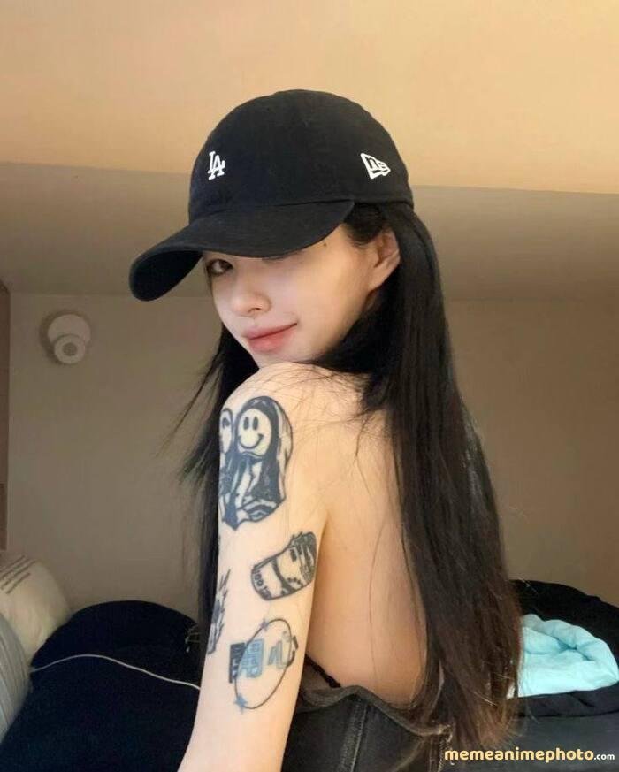 hịnh ảnh gái xinh xăm mình siêu ngầu