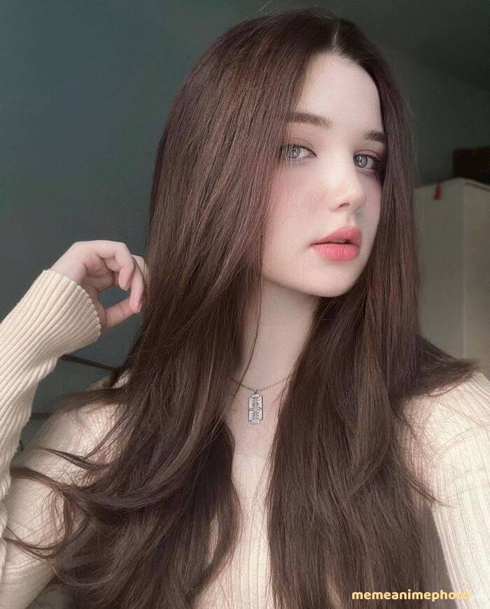 hình gái xinh châu âu ngầu