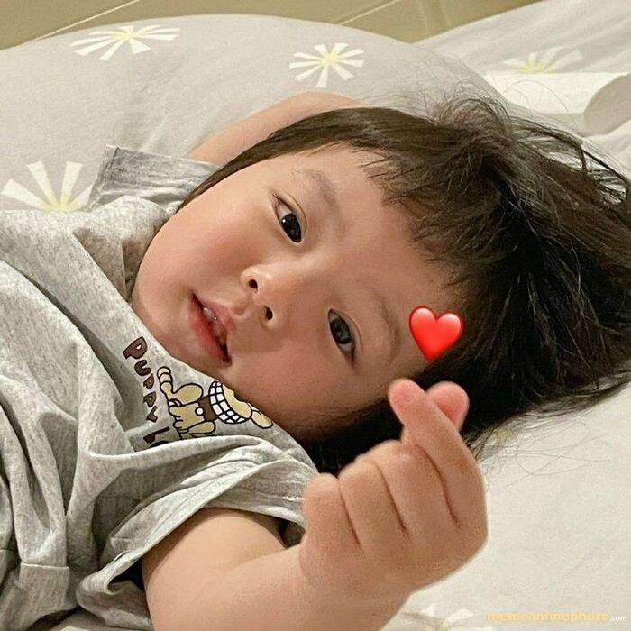 meme yêu thương bé hài