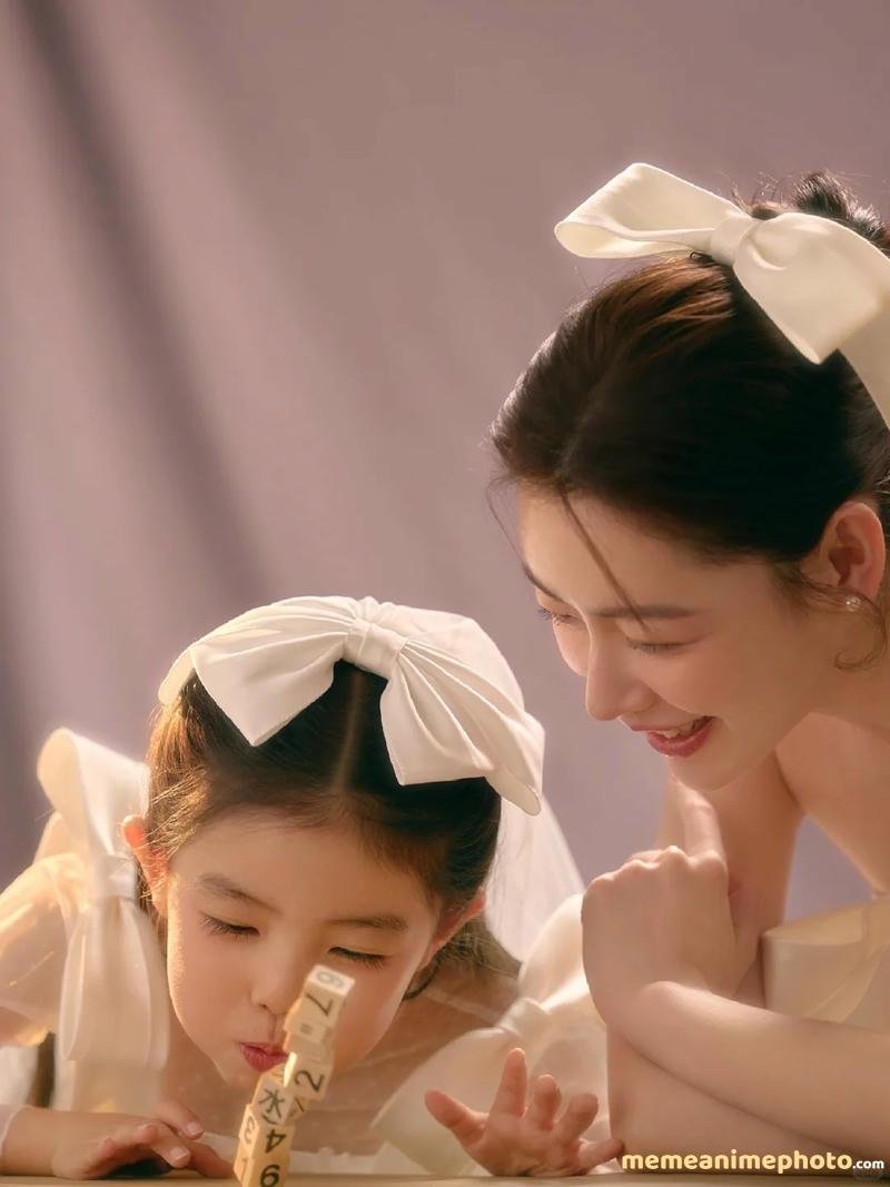 Ảnh mạng mẹ và con gái chia sẻ yêu thương