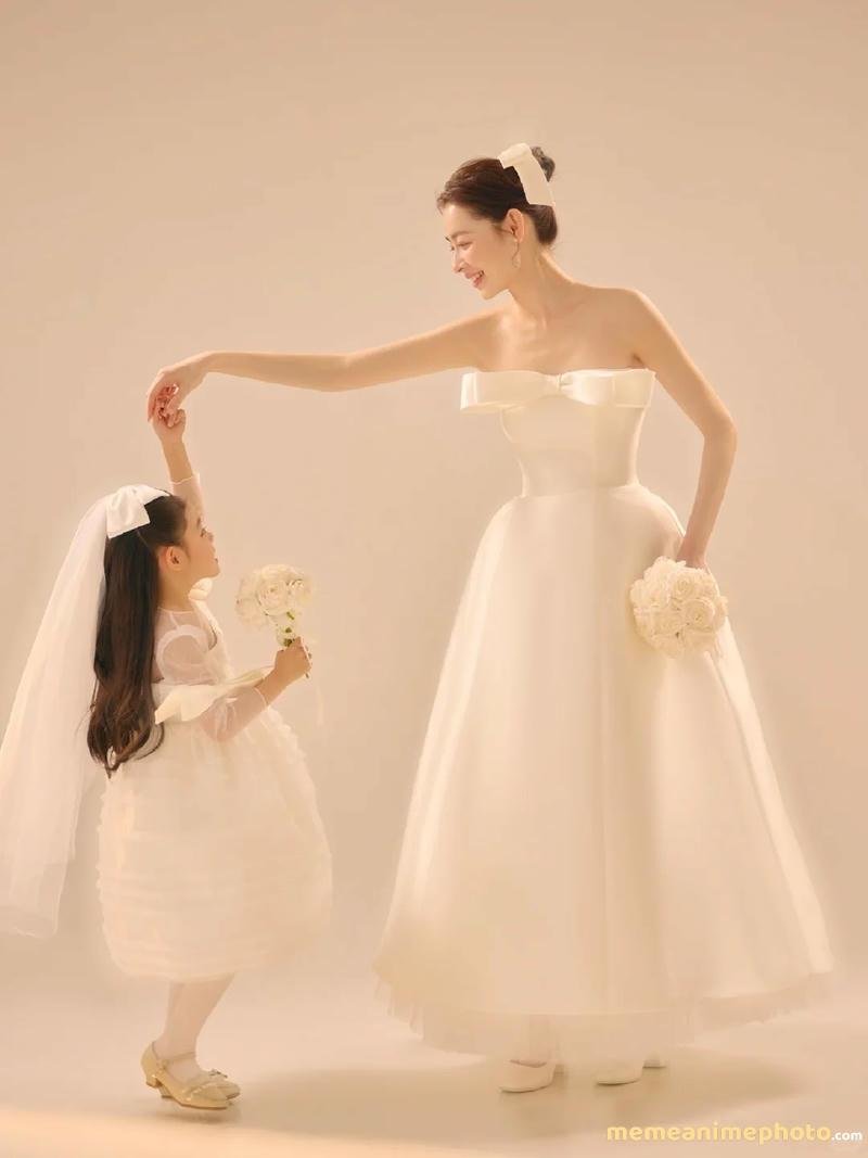 Hình ảnh mẹ và con gái