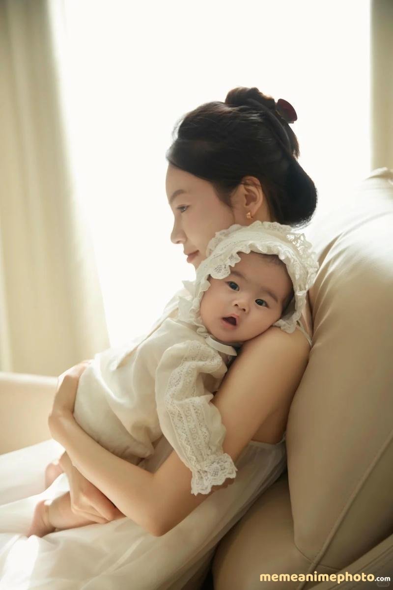 Tải ảnh mẹ và con gái hạnh phúc