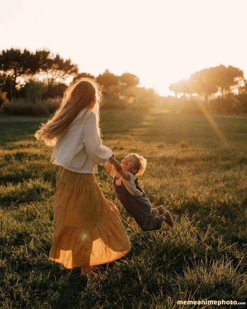 album hình mẹ con hạnh phúc