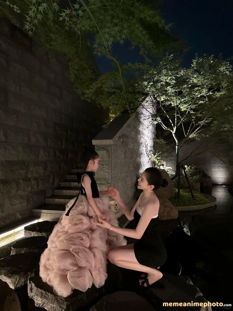 hình mẹ con hạnh phúc